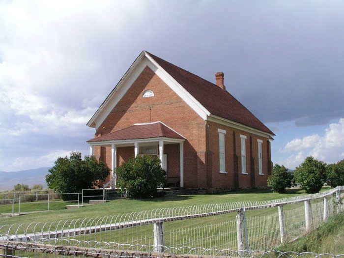 Brick meeting house in Chesterfield